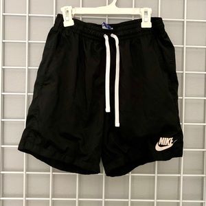 Black nike shorts